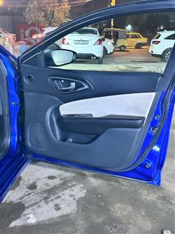 کرایسلەر 200